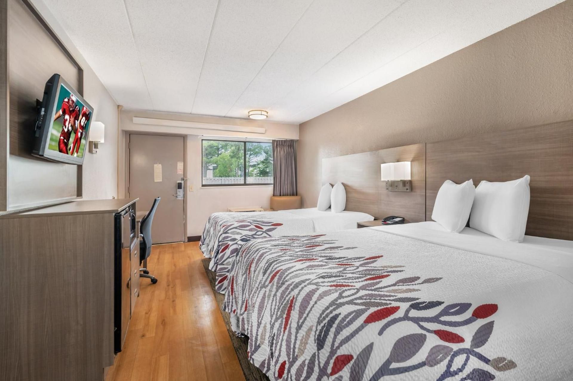 Deluxe 2 Full Beds Smoke Free