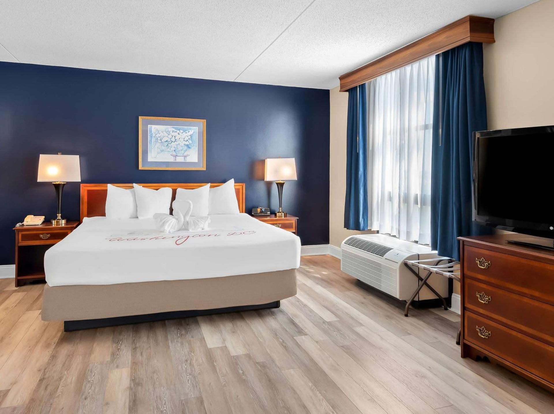 1 King Bed, Nonsmoking, Business Room, Executive Floor, Sofa