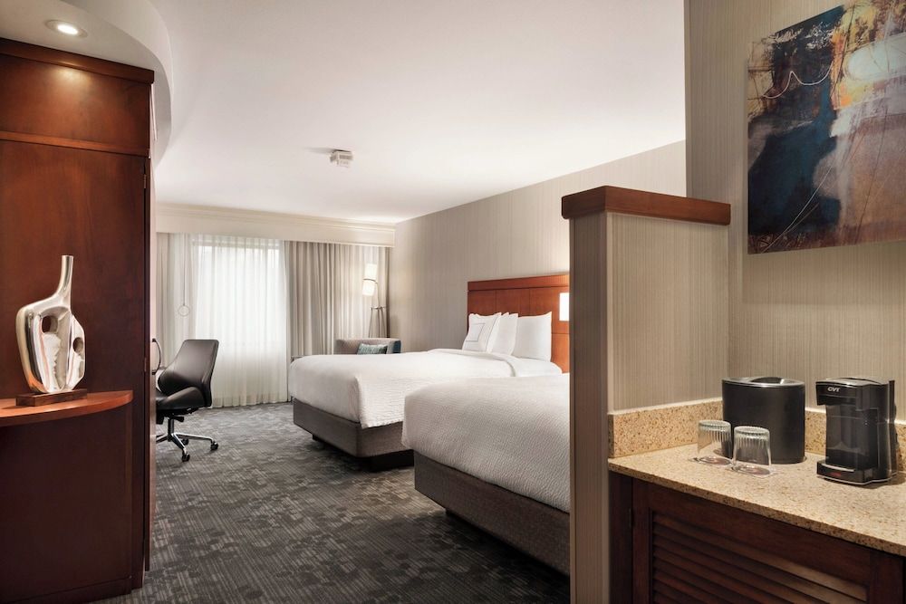 Room, 2 Queen Beds, Non Smoking