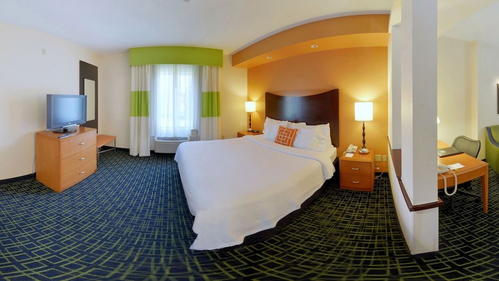 Executive Suite, 1 King Bed with Sofa bed, Non Smoking