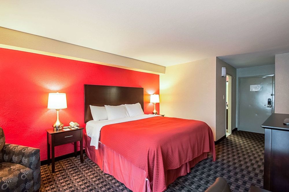 Standard Room, 1 Queen Bed, Smoking
