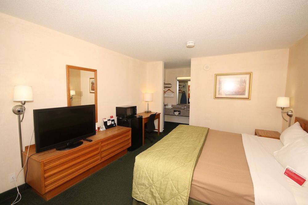 Standard Room, 1 King Bed, Smoking