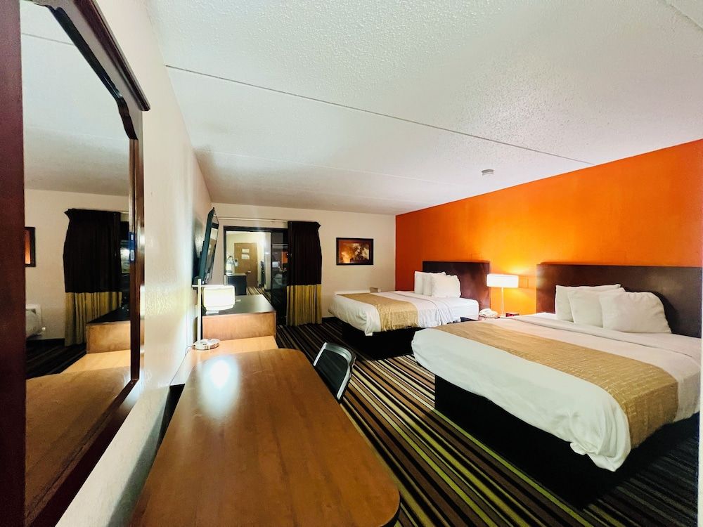 Room, 2 Queen Beds, Accessible, Non Smoking