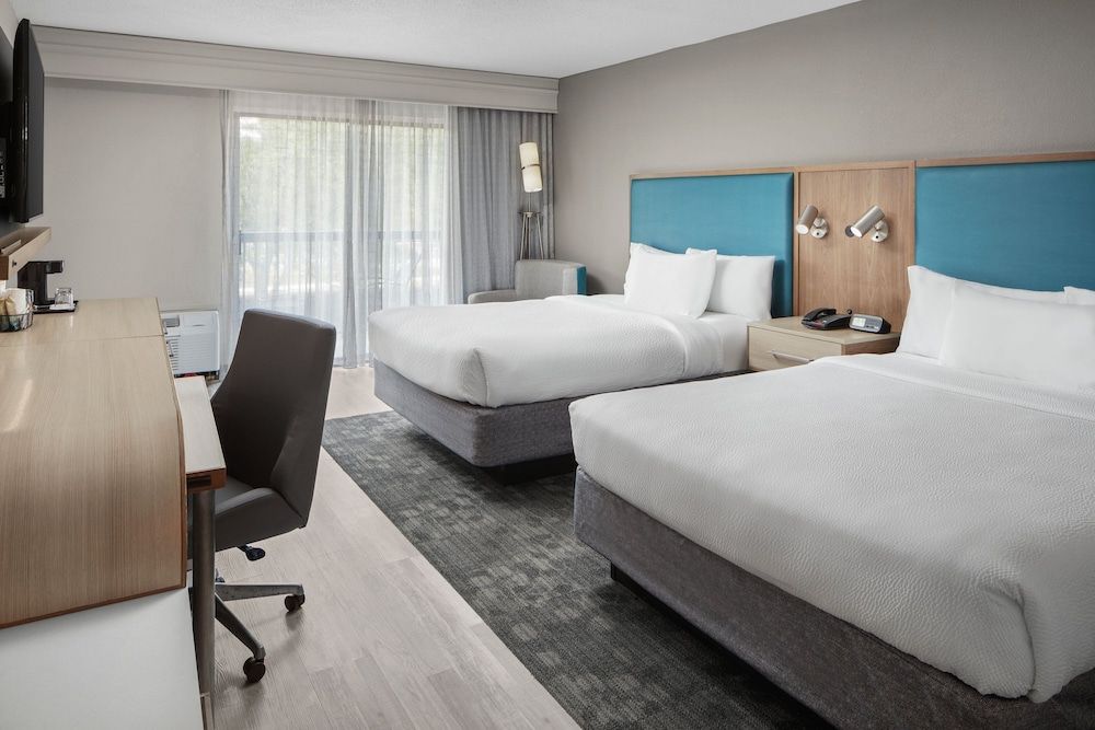 Room, 2 Queen Beds, Balcony