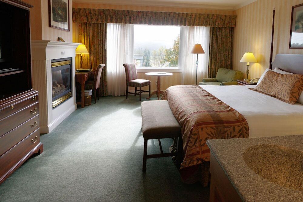 Stoweflake Mountain Resort & Spa Premier Room, 1 King Bed 2