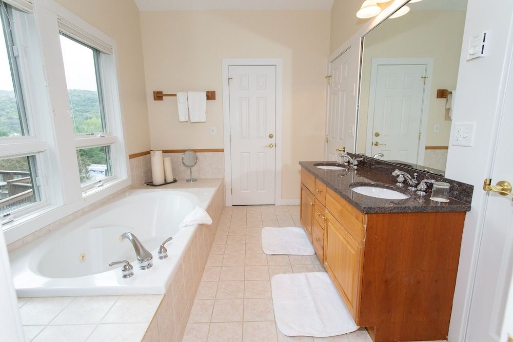 Topnotch Resort Three Bedroom Resort Home 646A 4