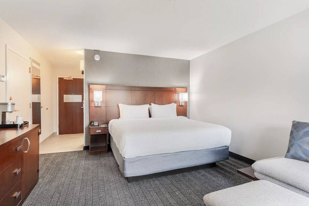 Room, 1 King Bed with Sofa bed, Non Smoking