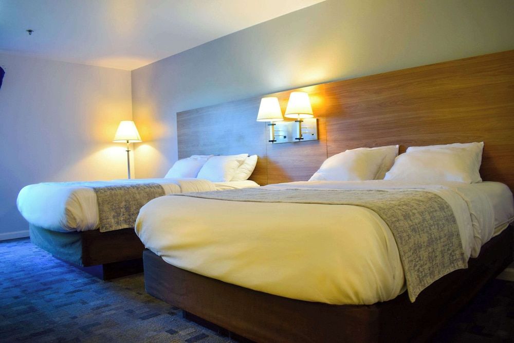 Standard Room, 2 Queen Beds, Non Smoking