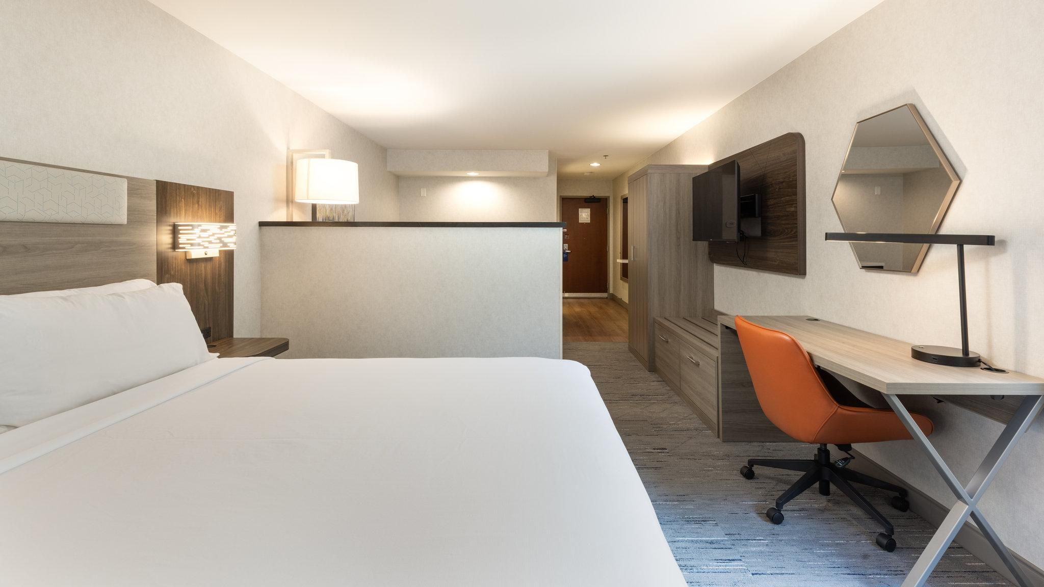 1 King Suite