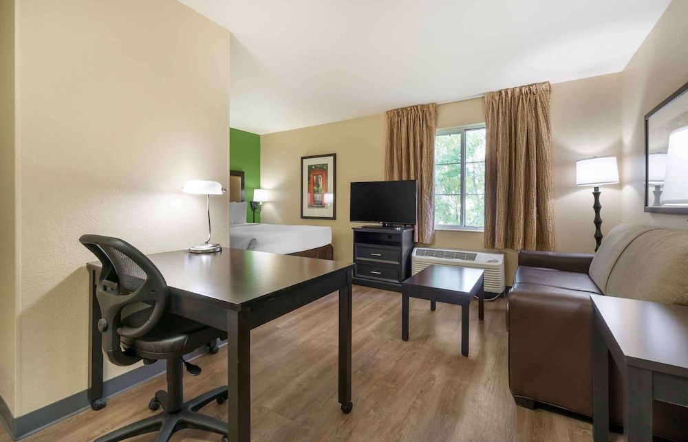 Extended Stay America Suites Seattle Bothell Canyon Park Deluxe Studio, 1 Queen Bed with Sofa bed, Non Smoking 4