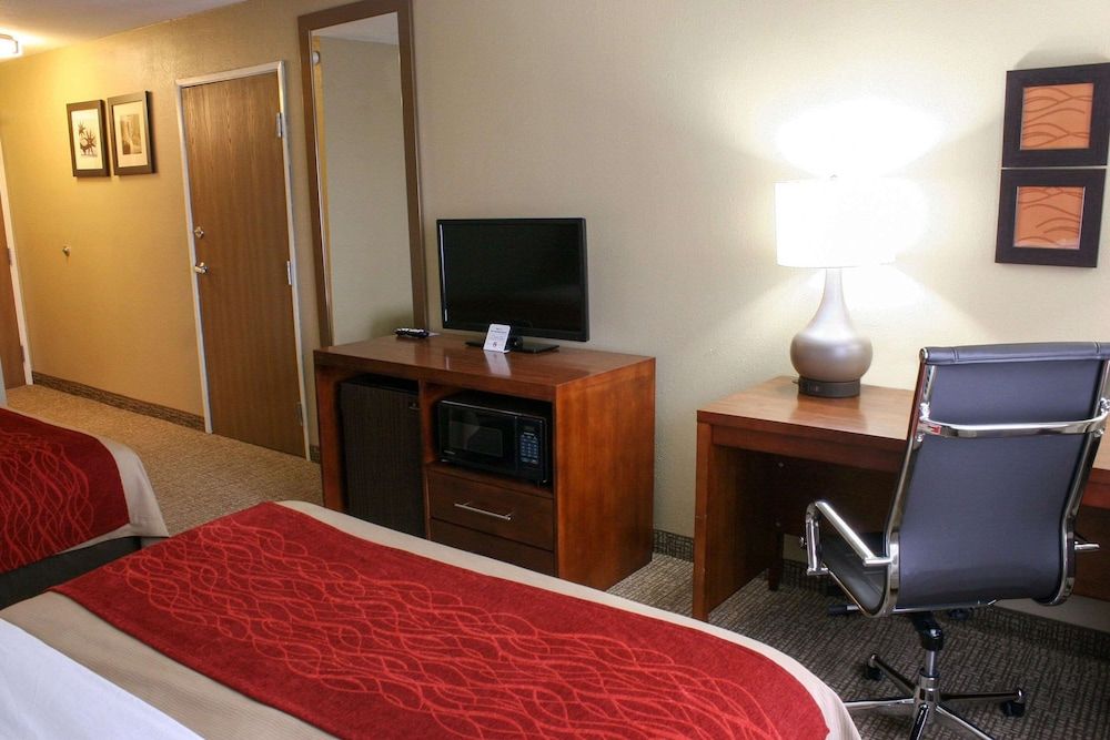 Standard Room, 2 Queen Beds, Non Smoking