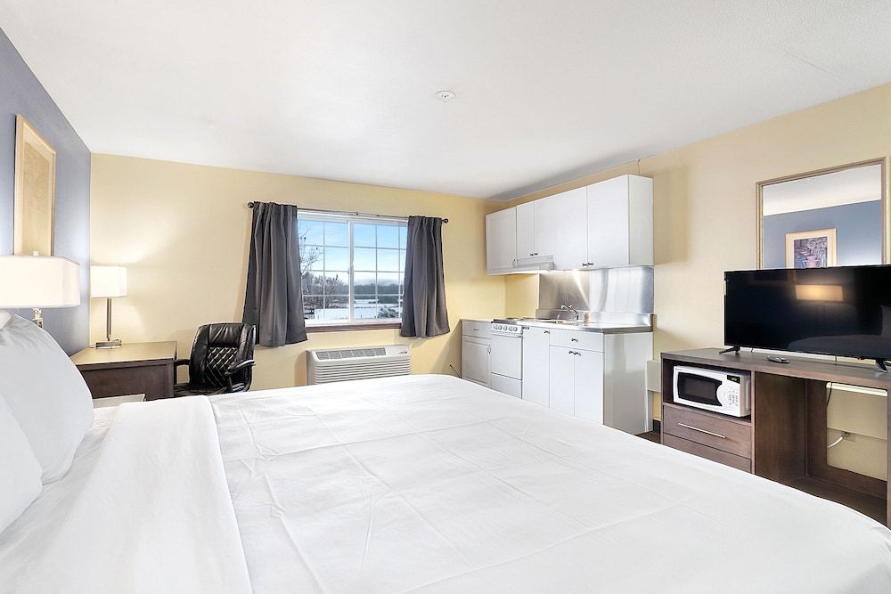Room, 1 King Bed, Non Smoking (Efficiency)