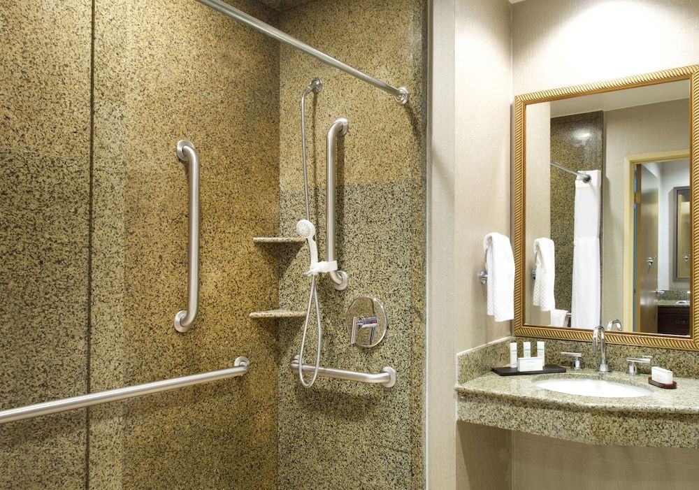 Embassy Suites by Hilton Seattle North Lynnwood Room, 2 Queen Beds, Non Smoking 3