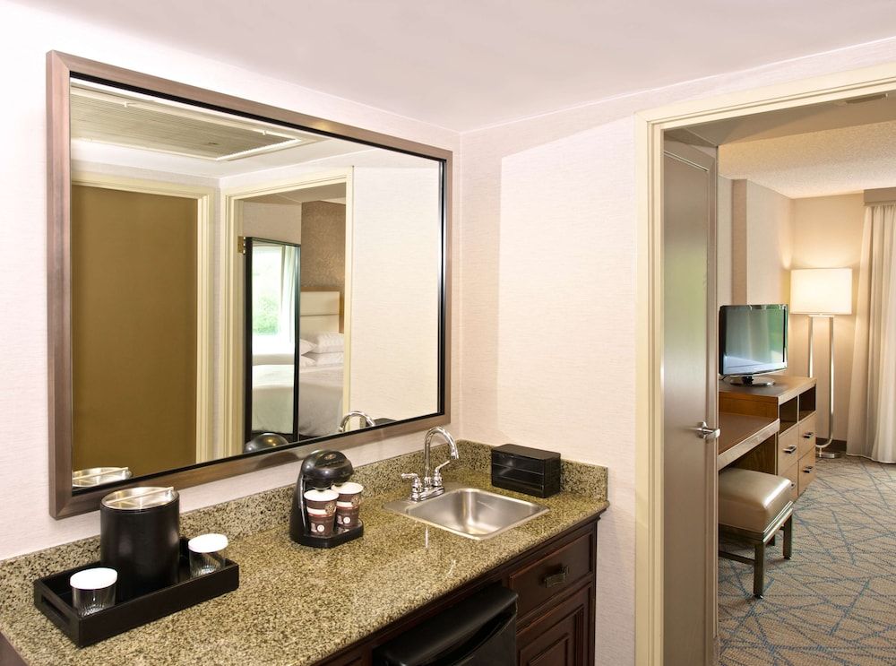 Embassy Suites by Hilton Seattle North Lynnwood Room, 2 Queen Beds, Non Smoking 2