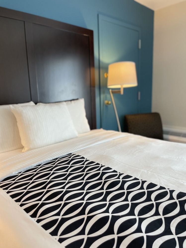 La Quinta Inn by Wyndham Lynnwood Room, 2 Queen Beds, Non Smoking 16