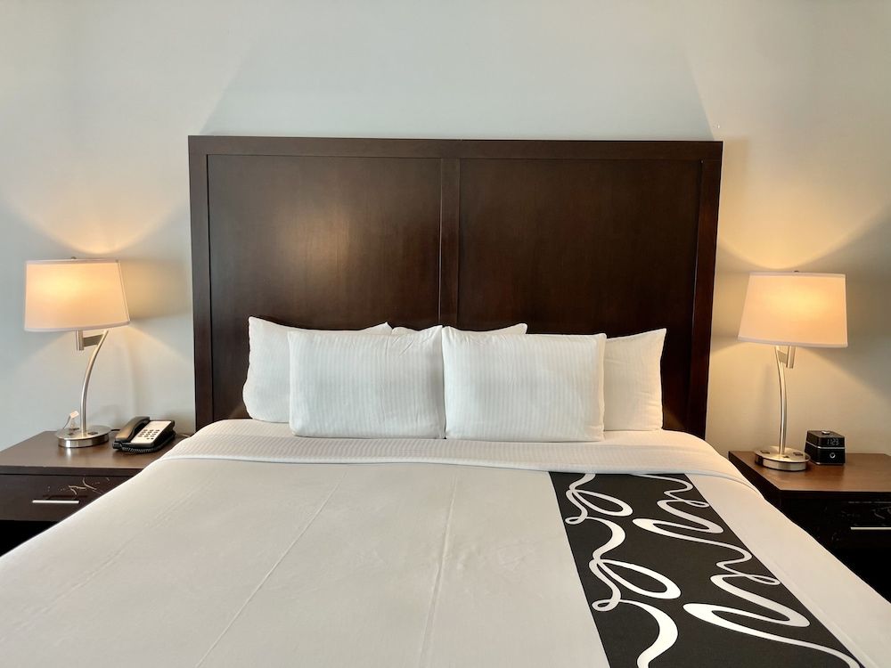 La Quinta Inn by Wyndham Lynnwood Studio Suite, 1 King Bed, Non Smoking