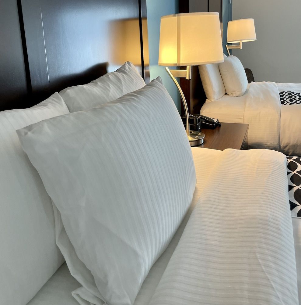 La Quinta Inn by Wyndham Lynnwood Room, 2 Queen Beds, Accessible, Non Smoking (Mobillity)