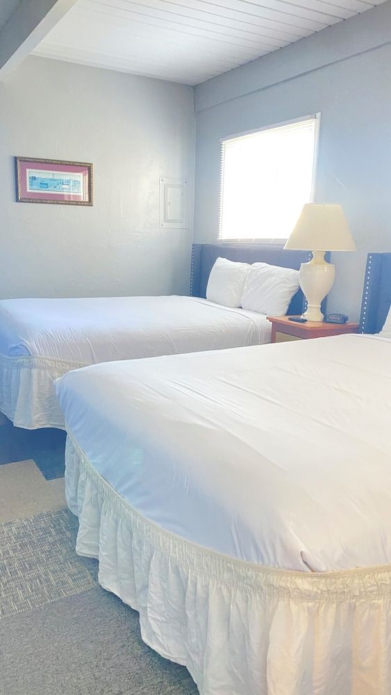 Ocean Shores Inn & Suites