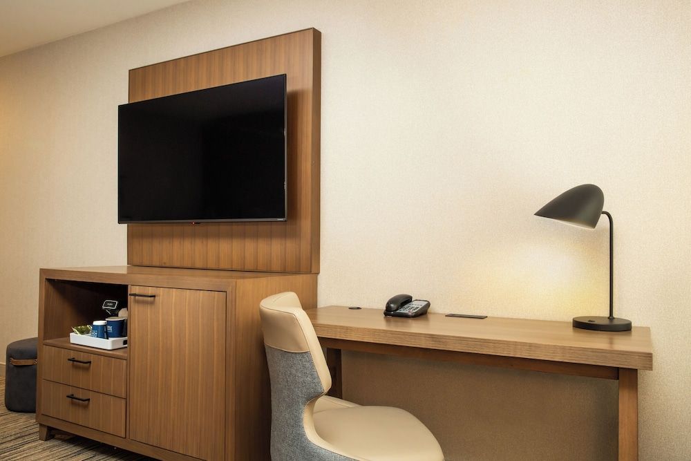 Four Points by Sheraton Downtown Seattle Center Room, 2 Queen Beds 5