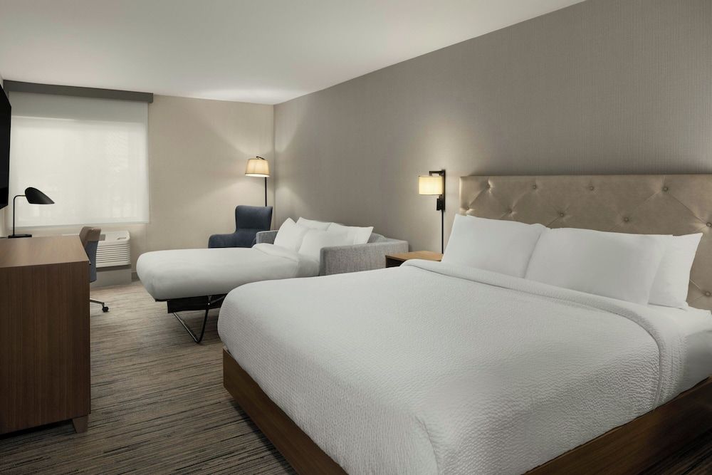 undefined Four Points by Sheraton Downtown Seattle Center 4