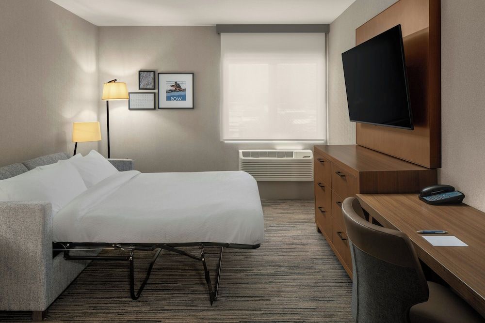 undefined Four Points by Sheraton Downtown Seattle Center 9