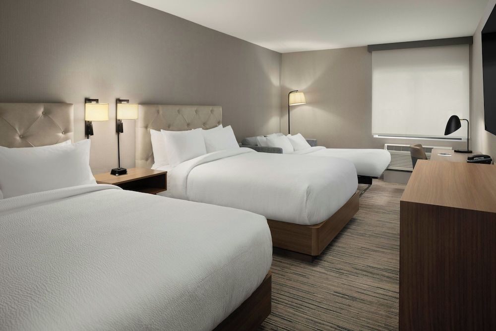 undefined Four Points by Sheraton Downtown Seattle Center 9