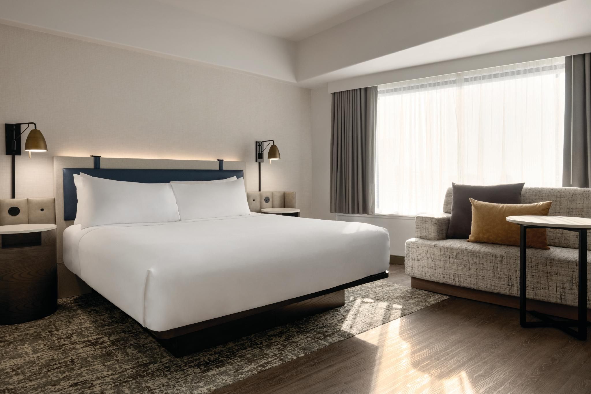 Crowne Plaza Seattle - Downtown by IHG 1 King Standard