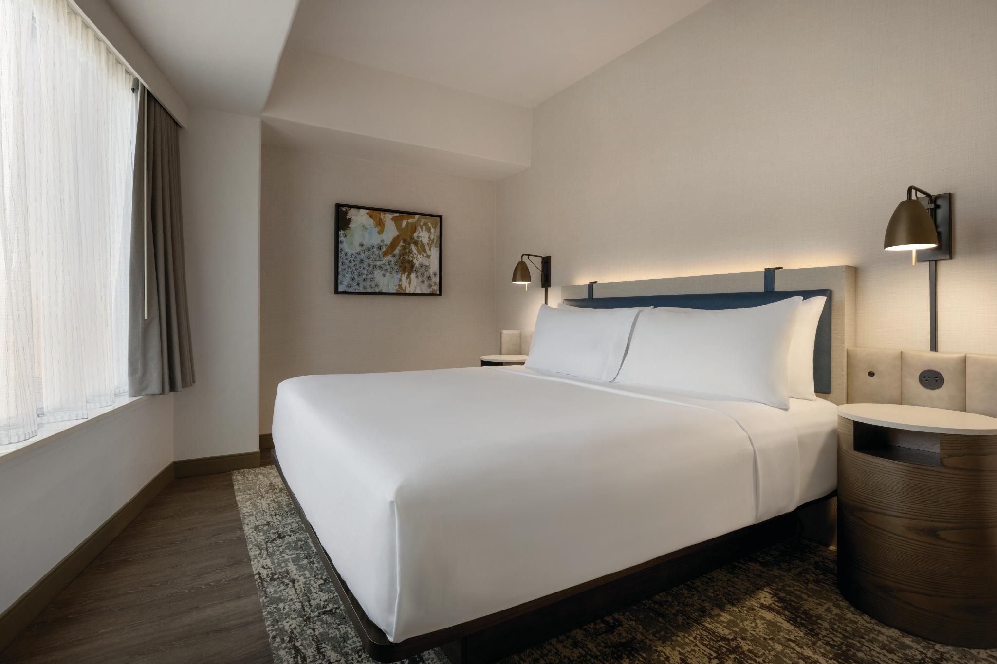 Crowne Plaza Seattle - Downtown by IHG 1 King Standard 2