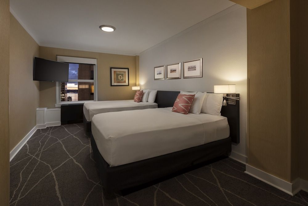 undefined Executive Hotel Pacific 9