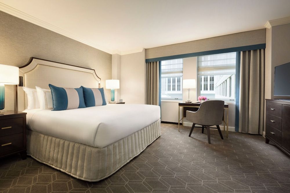 Fairmont Olympic Hotel Room, 1 King Bed (Fairmont Room)