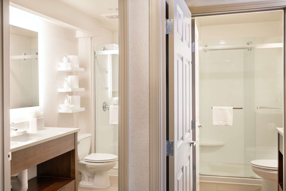 undefined Hampton Inn & Suites Seattle-Downtown 10