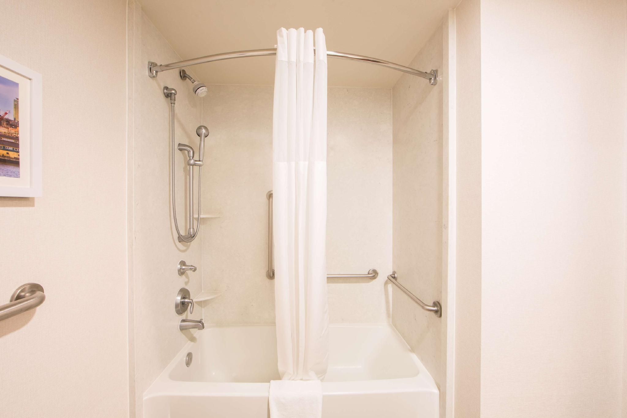 undefined Hampton Inn & Suites Seattle-Downtown 6