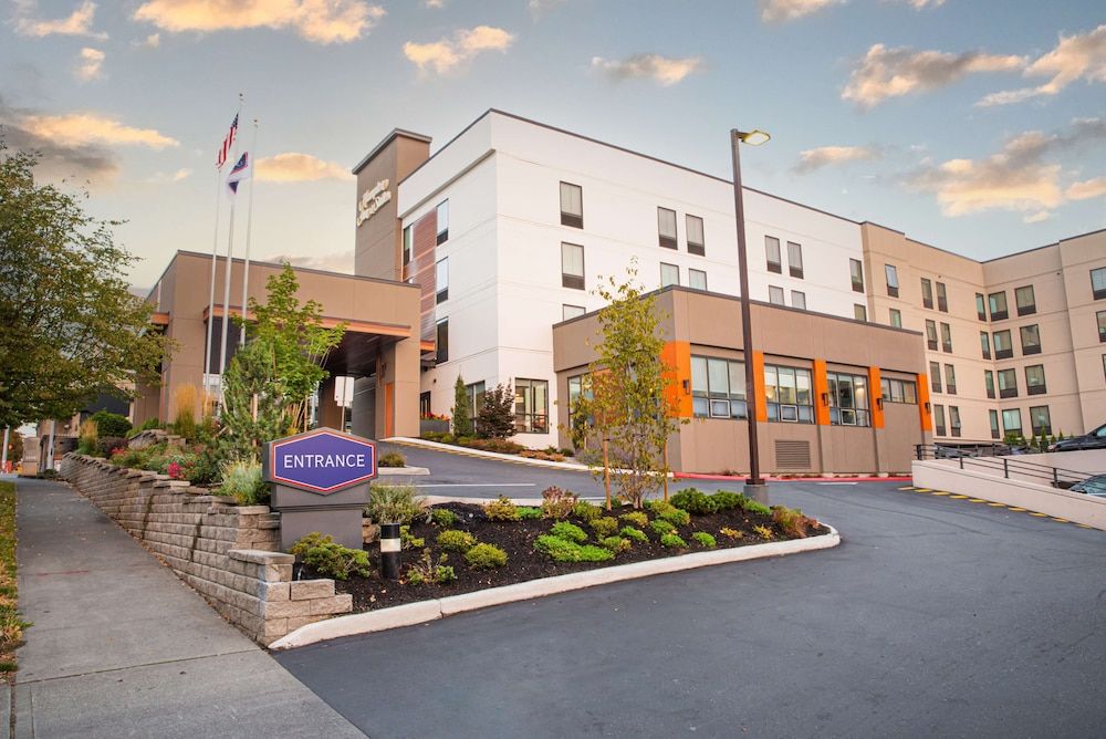 undefined Hampton Inn & Suites Seattle-Downtown 4