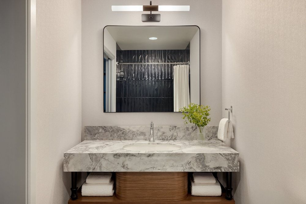 undefined Kimpton Hotel Monaco Seattle by IHG 9