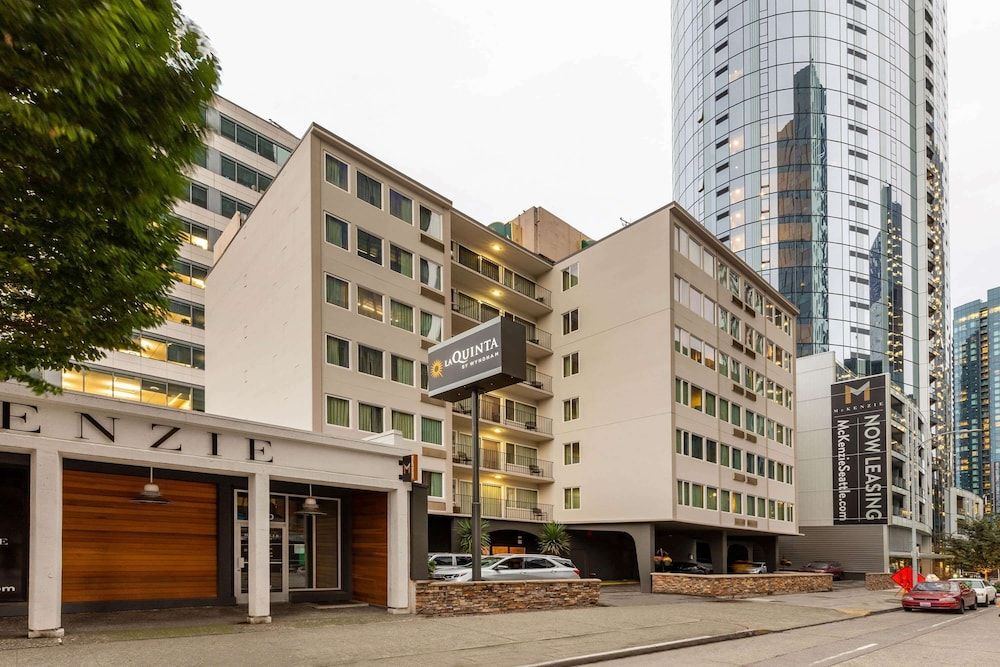 undefined La Quinta Inn & Suites by Wyndham Seattle Downtown 3