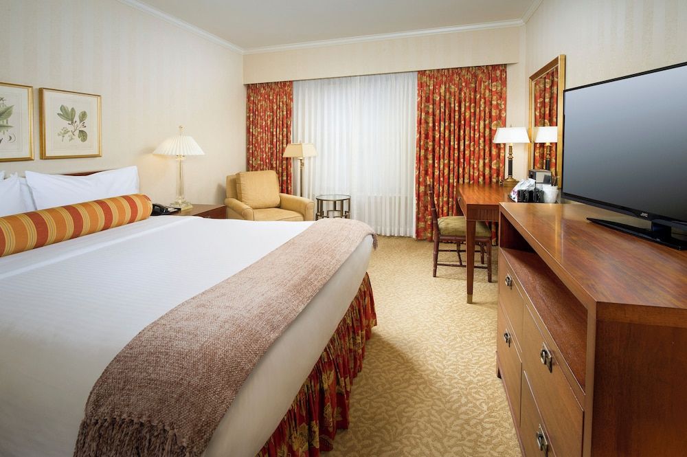 Mayflower Park Hotel Classic Room, 1 Queen Bed