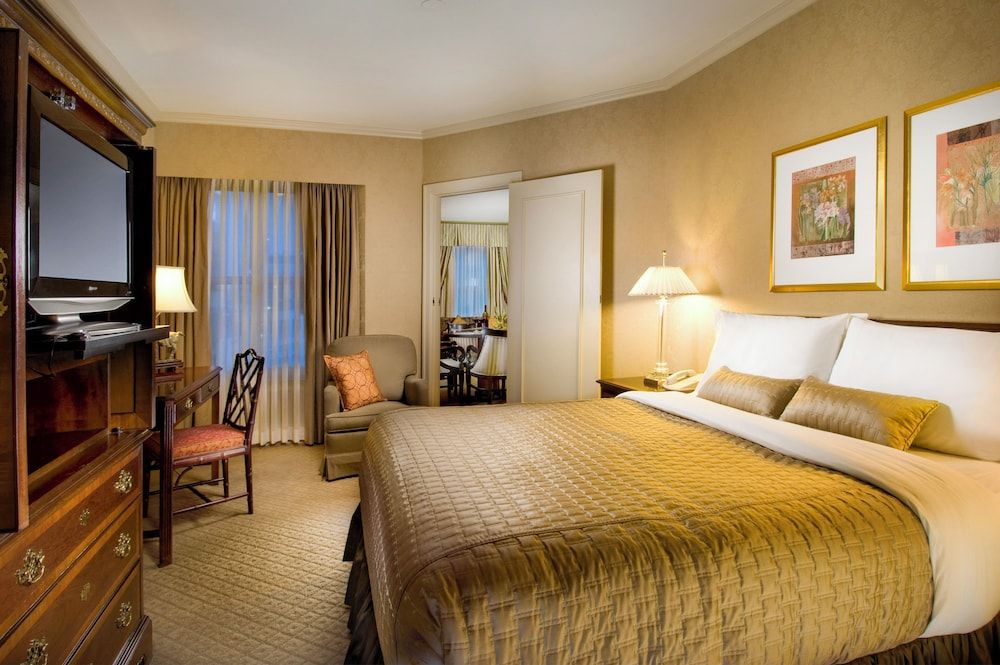 undefined Mayflower Park Hotel 8