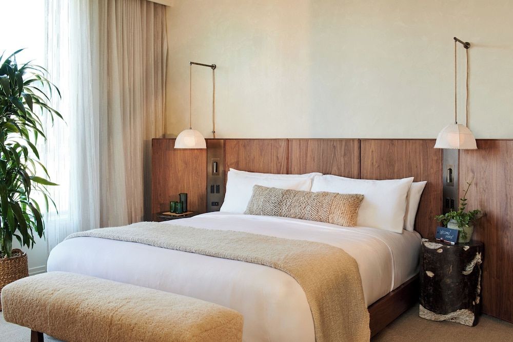 1 Hotel Seattle City King, 1 King Bed