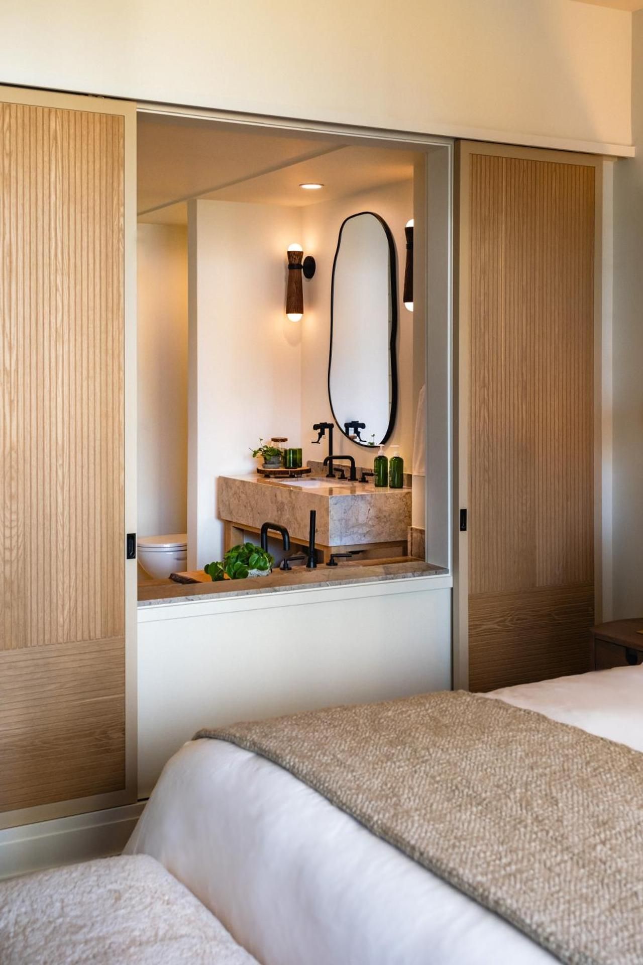 Hillside 2 Queen Beds