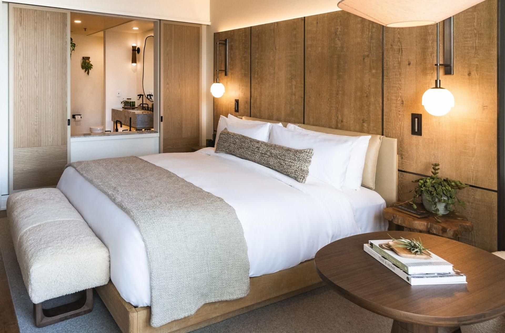 Space Needle One-Bedroom Suite with Sofa Bed