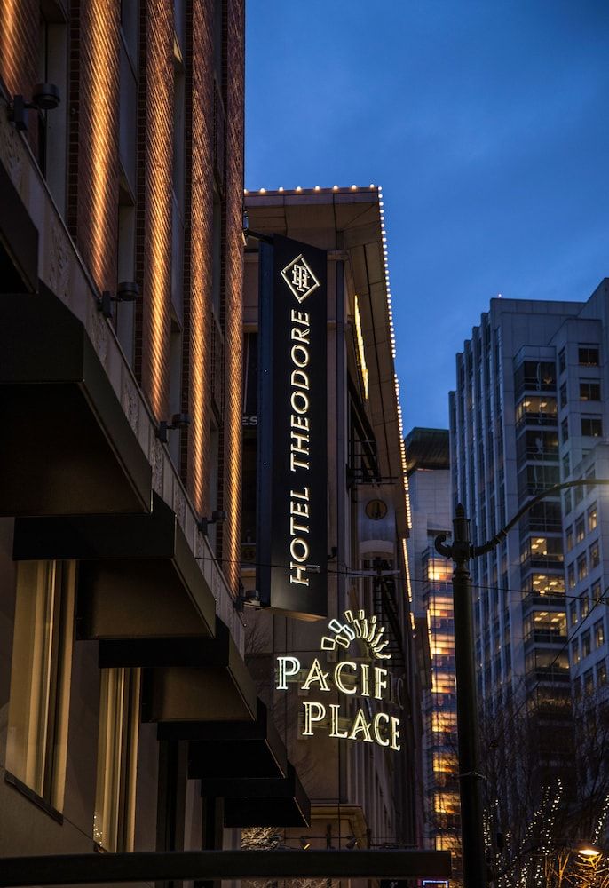 undefined Hotel Theodore Seattle Downtown, Tapestry by Hilton 5