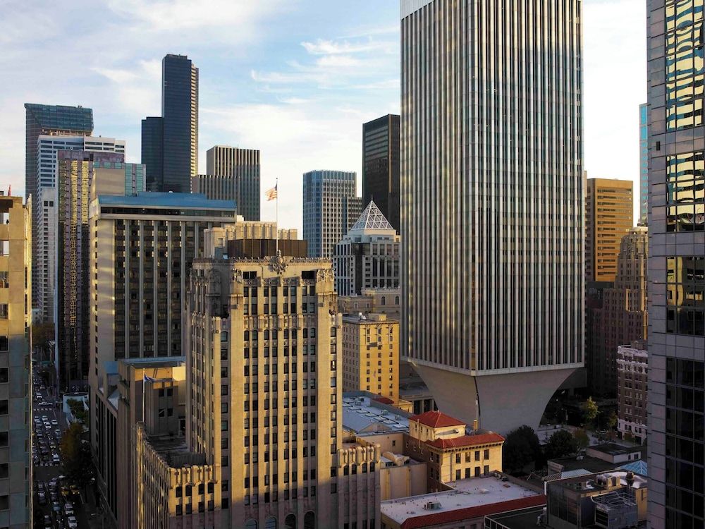 undefined Sheraton Grand Seattle 8