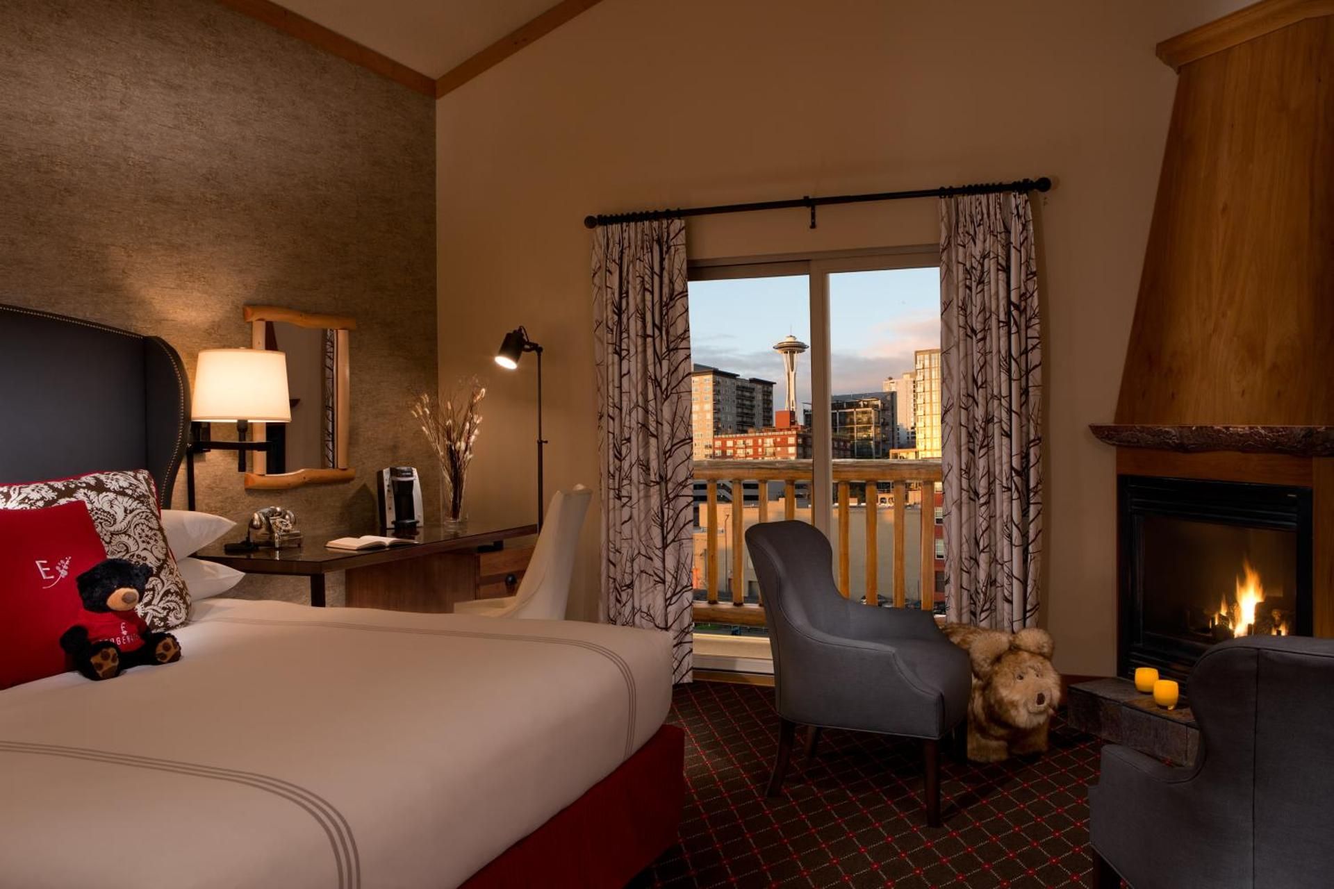 City View Queen Room