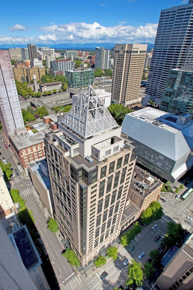 undefined W Seattle 2