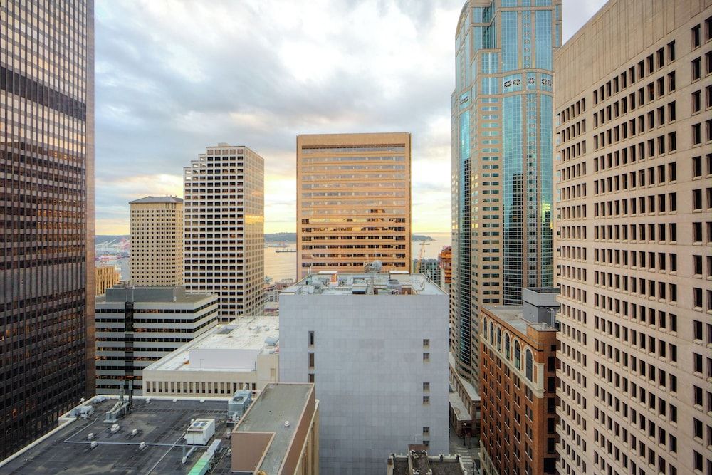 undefined W Seattle 4