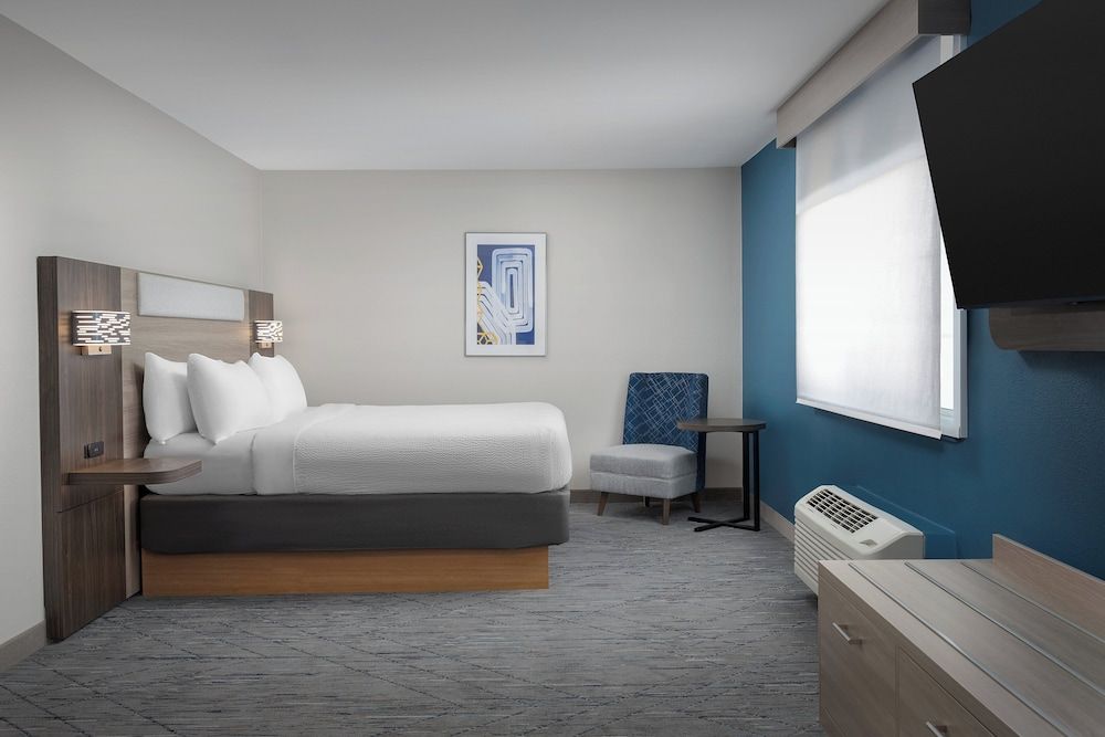Suite, 1 King Bed