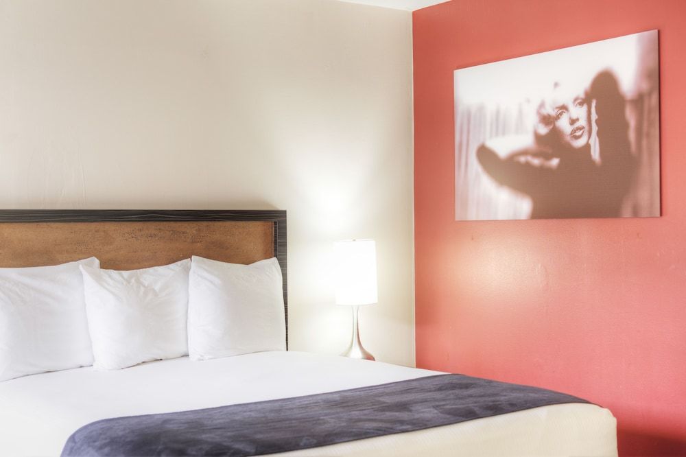 Hotel Ruby Standard Queen 2