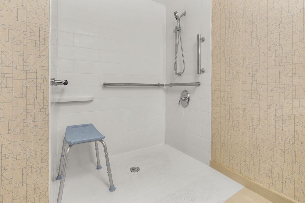 Standard Room, 2 Queen Beds, Accessible (Roll-In Shower)