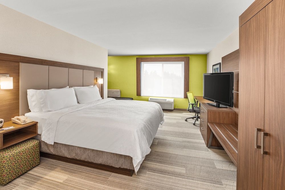 Standard Room, 1 King Bed