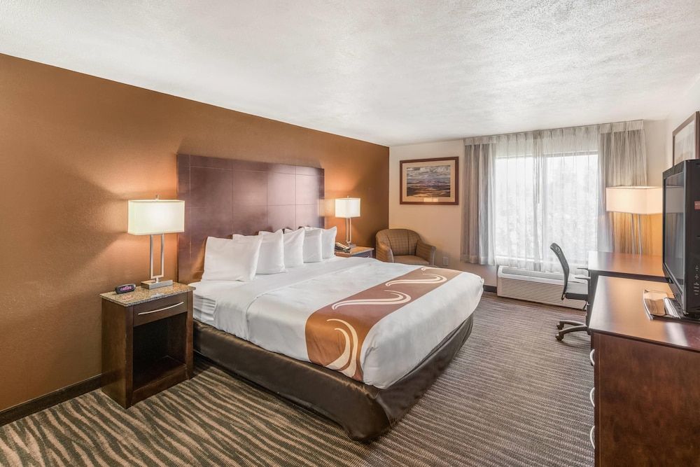 Standard Room, 1 Queen Bed, Non Smoking